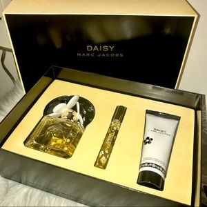 Marc Jacobs Daisy 3-Piece Set